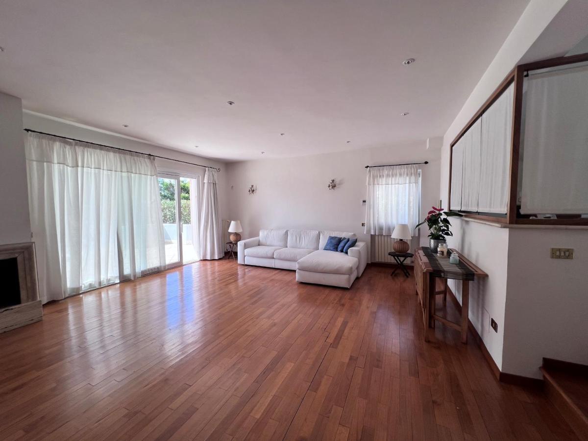 Villa Luxury Roma Marco Simone Buitenkant foto